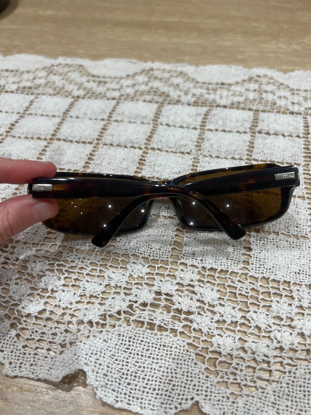 Authentic Vintage Miu Miu Tortoise Rectangle Sunglasses from early 2000s - Picture 2 of 7
